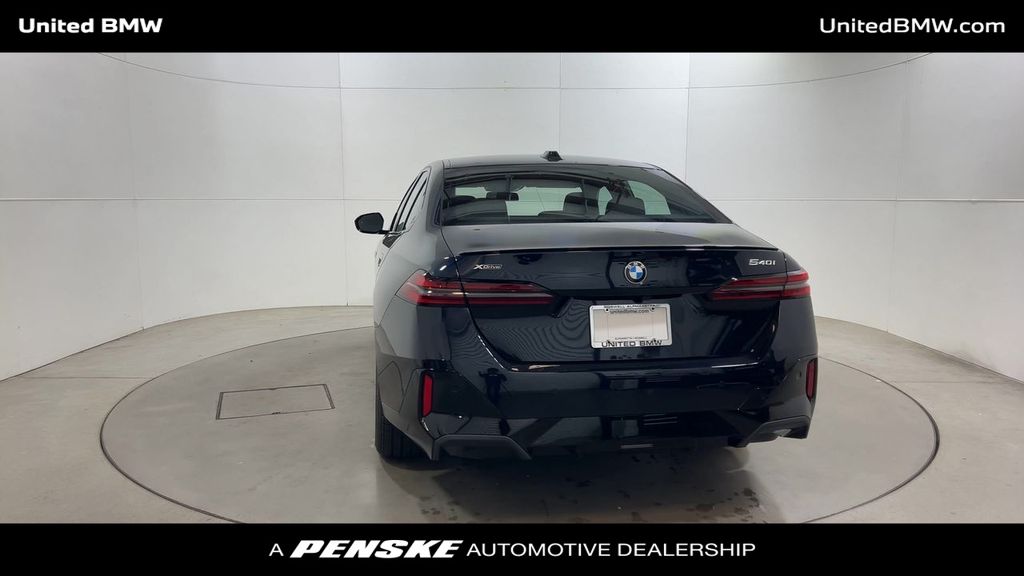 2026 BMW 5 Series 540i xDrive 7