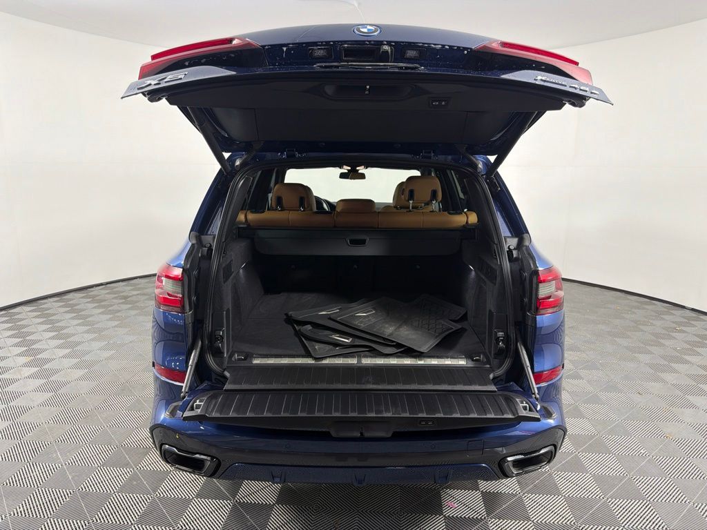 Thumbnail: 2023 BMW X5 - 13