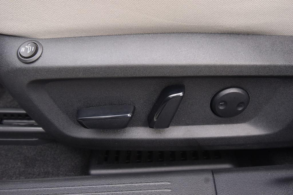 used 2023 Nissan Rogue car, priced at $23,300