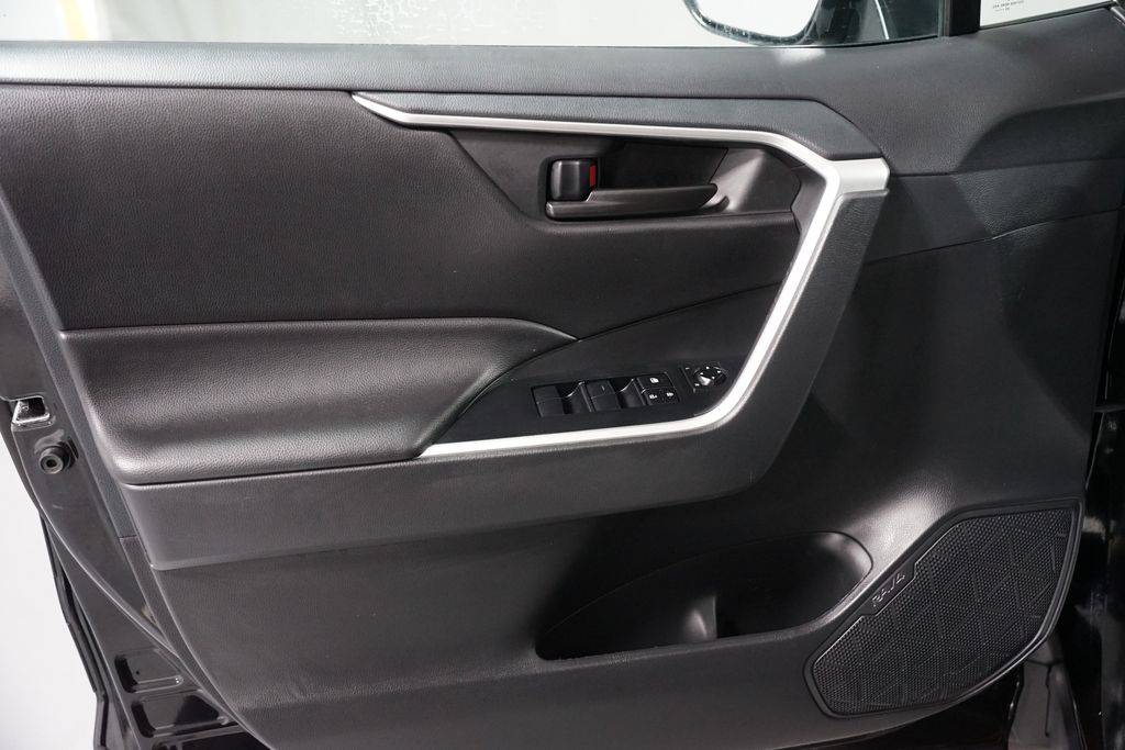 Thumbnail: 2024 Toyota RAV4 - 29