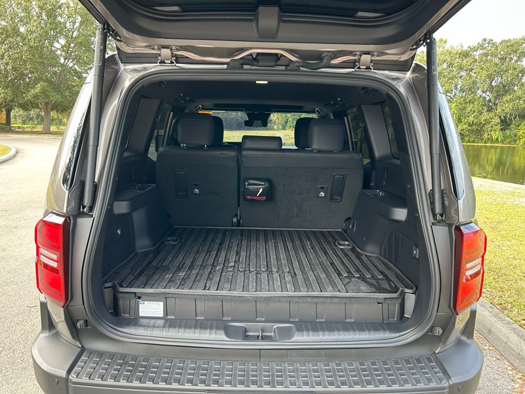 Thumbnail: 2025 Toyota Land Cruiser - 10