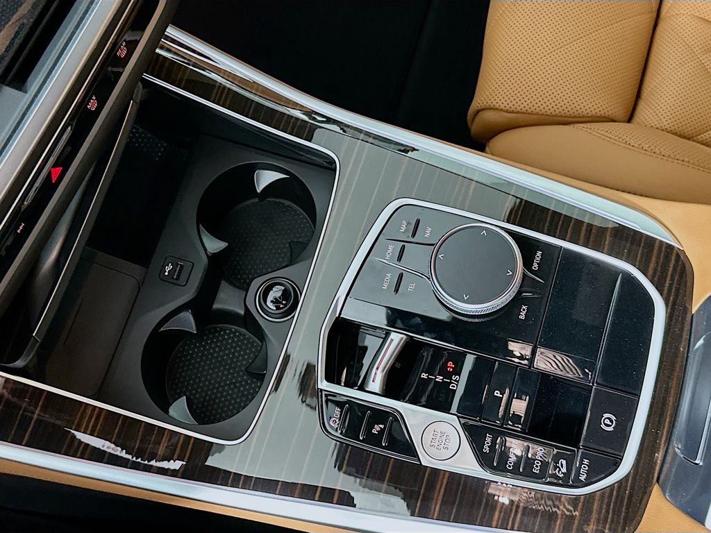 Thumbnail: 2026 BMW X5 - 15