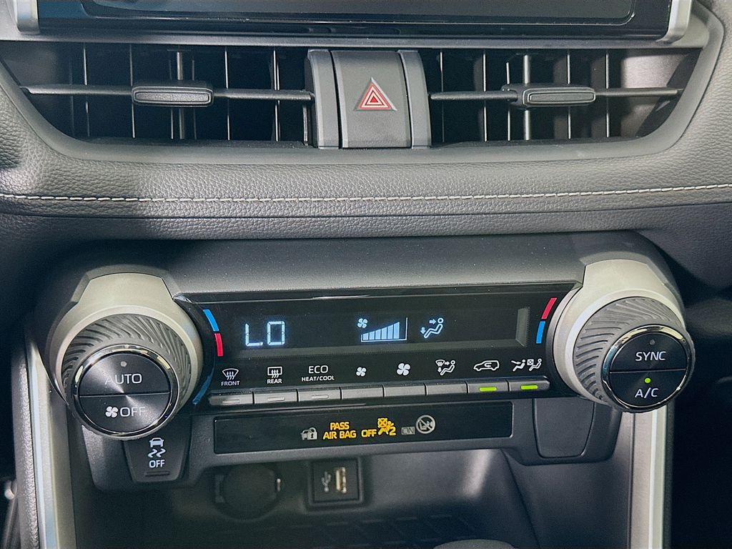 Thumbnail: 2025 Toyota RAV4 - 16