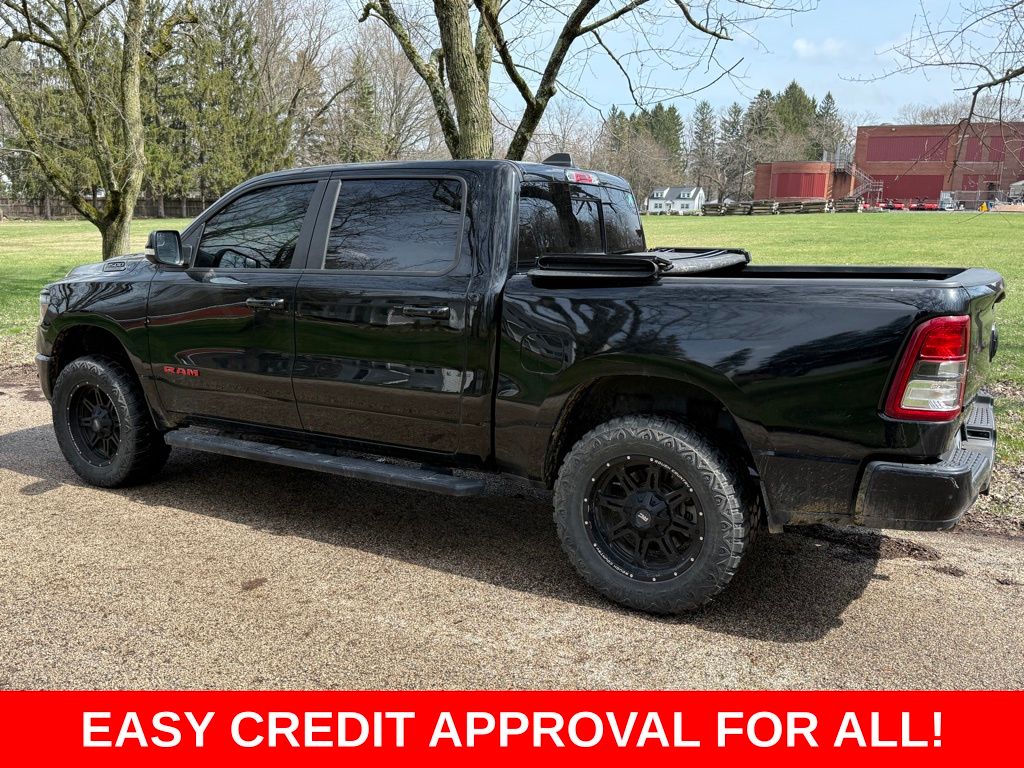 View vehicle photo 6