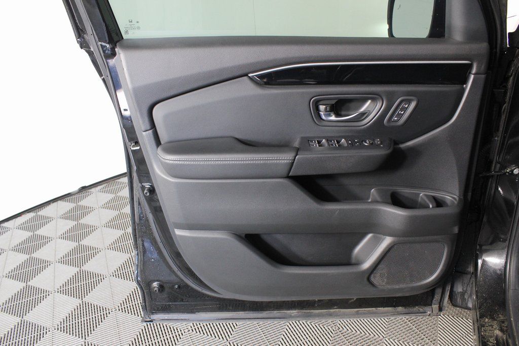 Thumbnail: 2023 Honda Pilot - 12