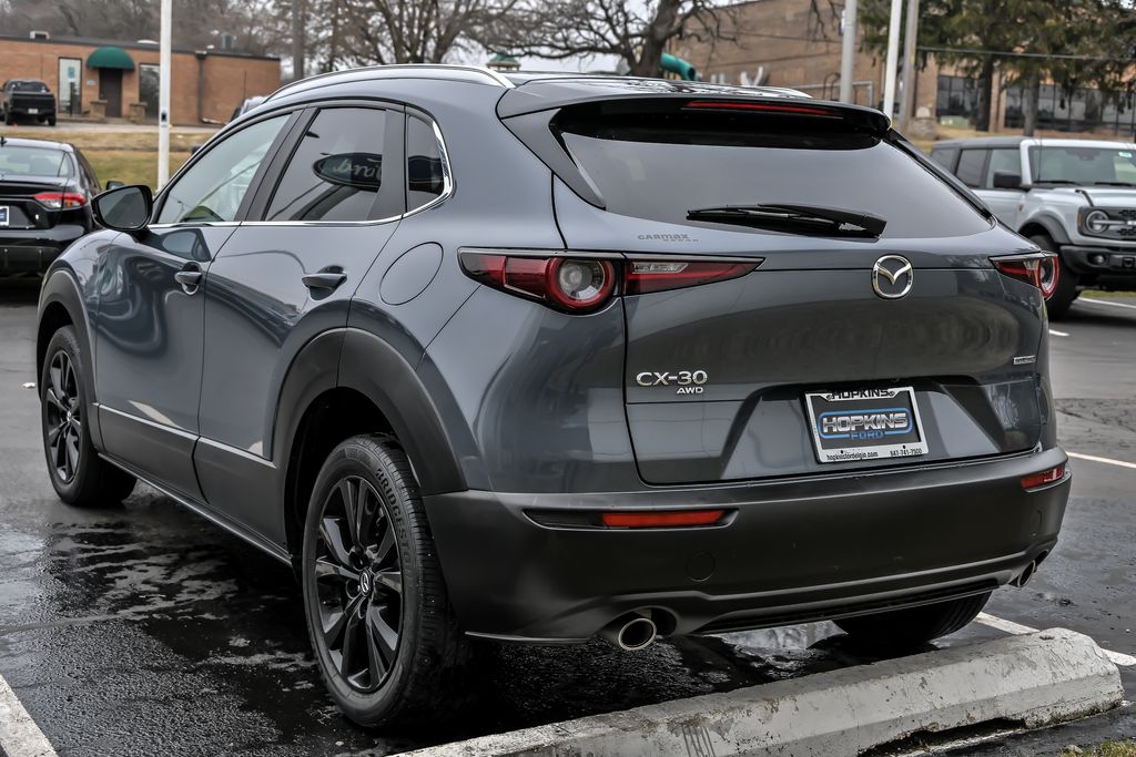 View vehicle photo 6