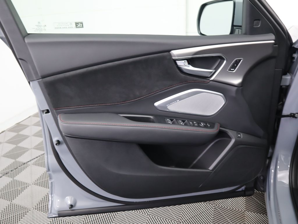 Thumbnail: 2026 Acura RDX - 26