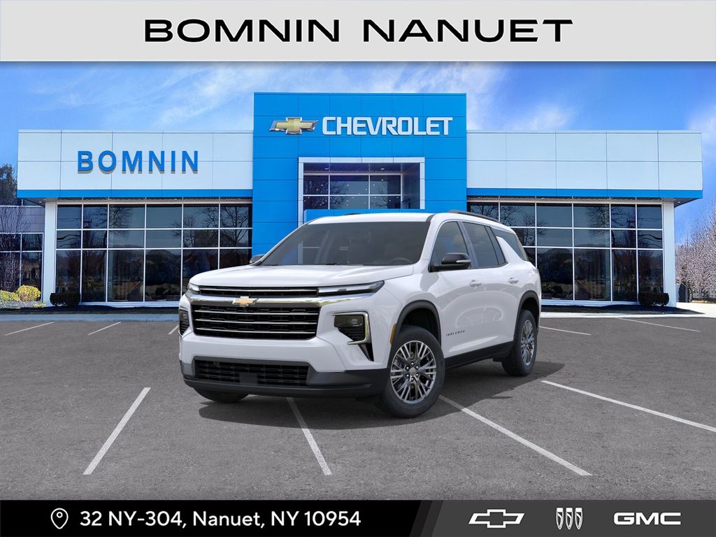 Summit White 2026 Chevrolet Traverse SUV / Crossover Four-Wheel Drive 8-Speed Automatic