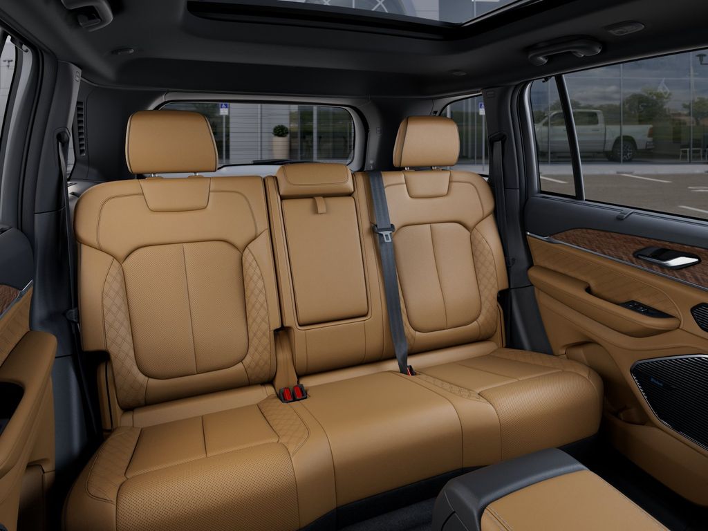 New 2025 Diamond Black Crystal Pearlcoat Jeep  image 15