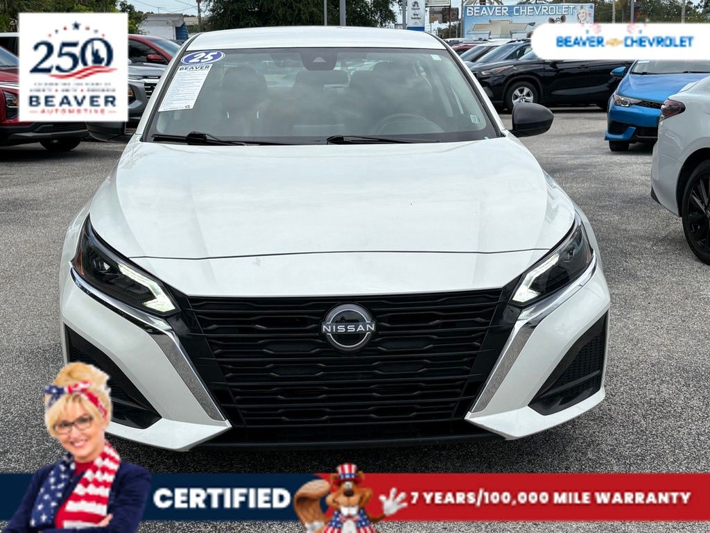 Used 2025 Nissan Altima Sedan