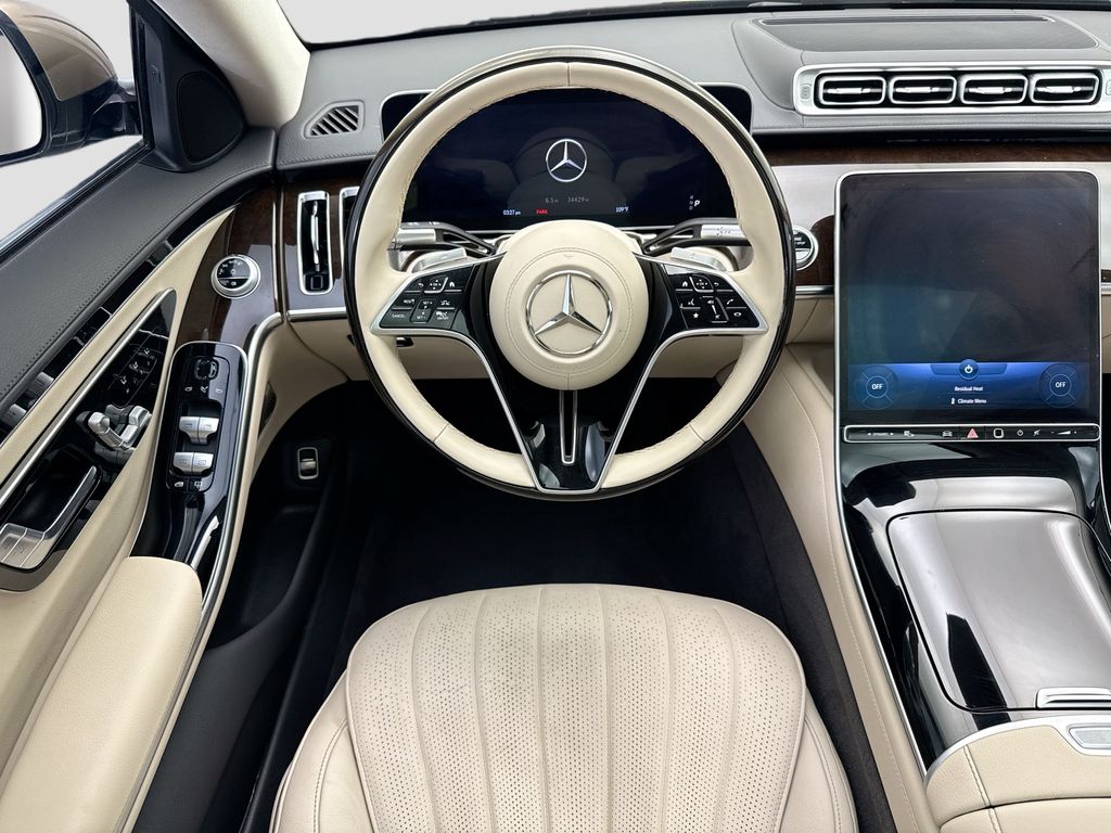 Thumbnail: 2023 Mercedes-Benz S-Class - 10