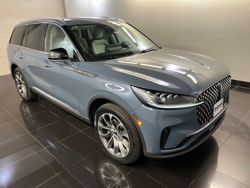 2026 Lincoln Aviator Reserve AWD's photo