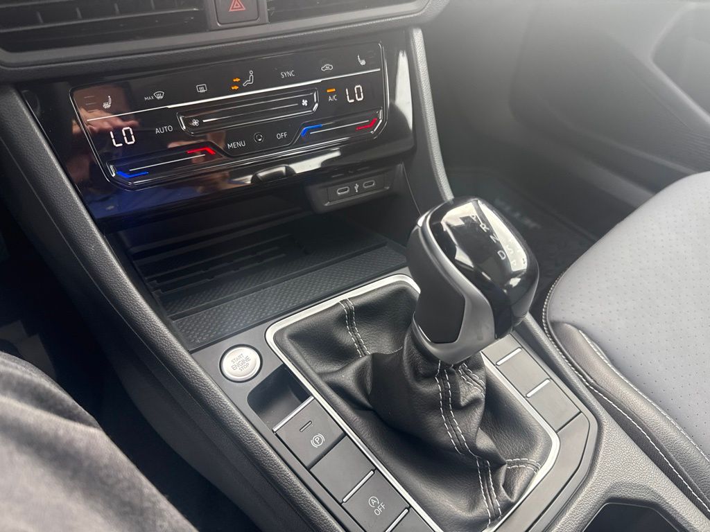 2026 Volkswagen Jetta 1.5T SE White at Sutliff Volkswagen
