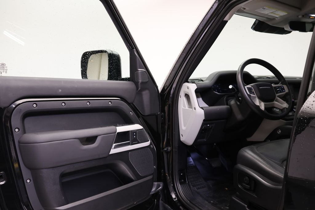 Thumbnail: 2024 Land Rover Defender - 28