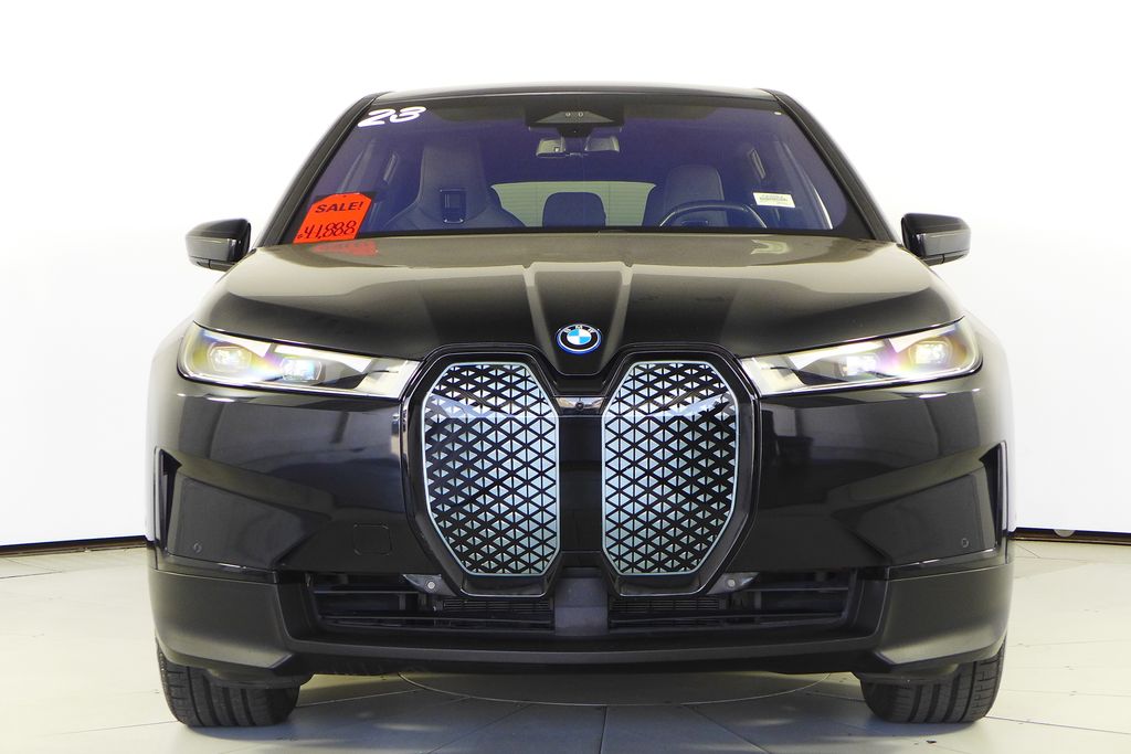 Thumbnail: 2023 BMW iX - 3