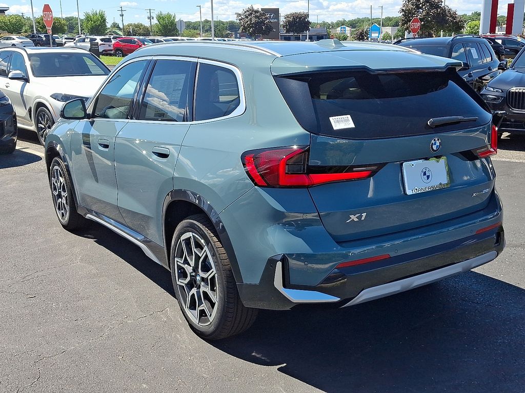 Thumbnail: 2026 BMW X1 - 3