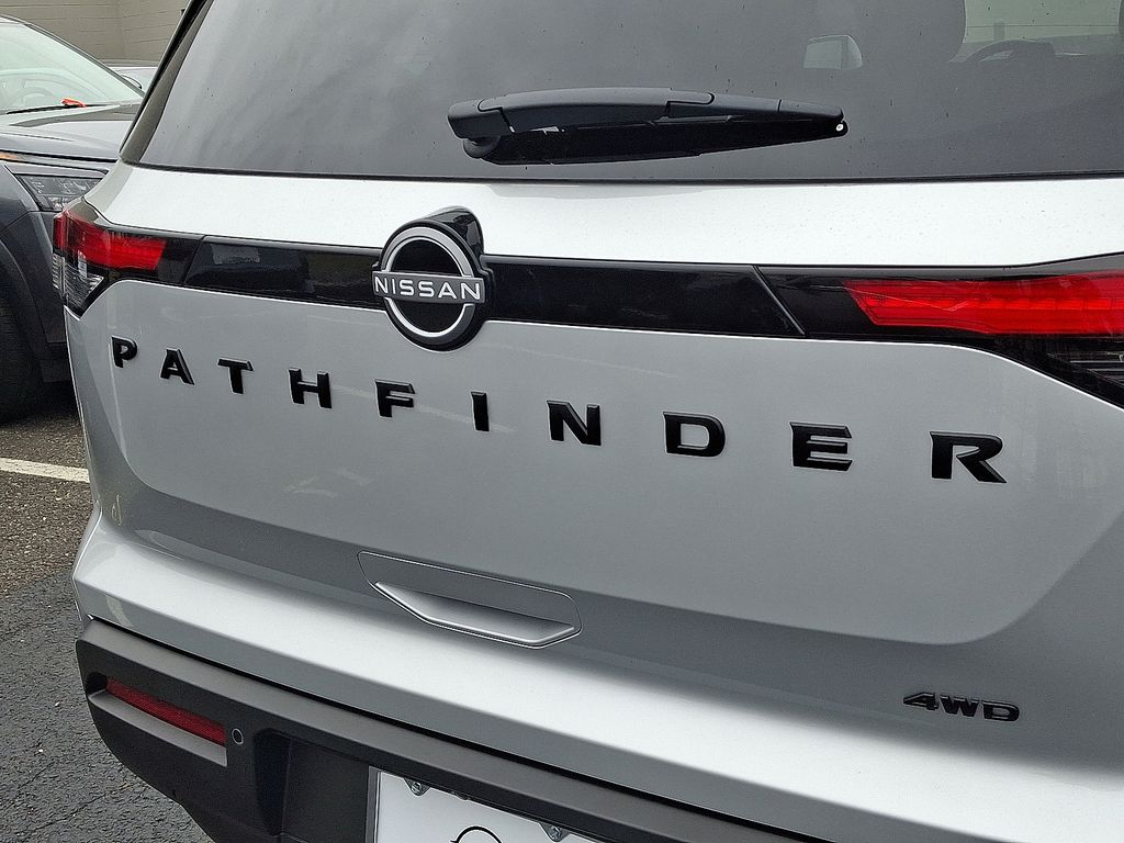 Thumbnail: 2025 Nissan Pathfinder - 6