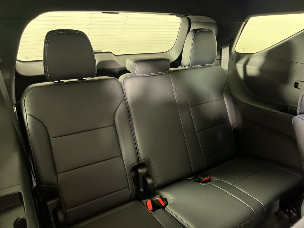 Thumbnail: 2026 Chevrolet Traverse - 14