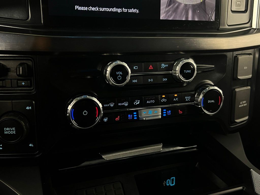 Used 2025 Gray Ford Lariat image 15