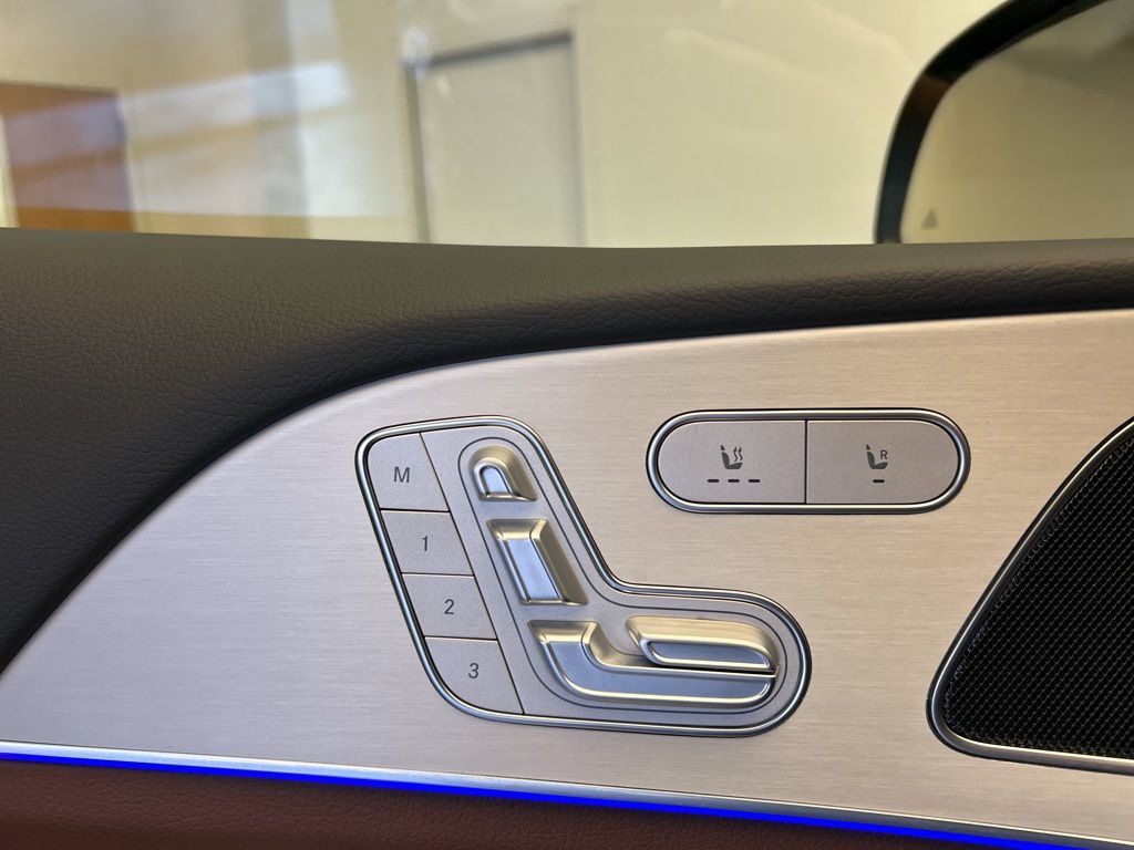 Thumbnail: 2026 Mercedes-Benz GLE - 22