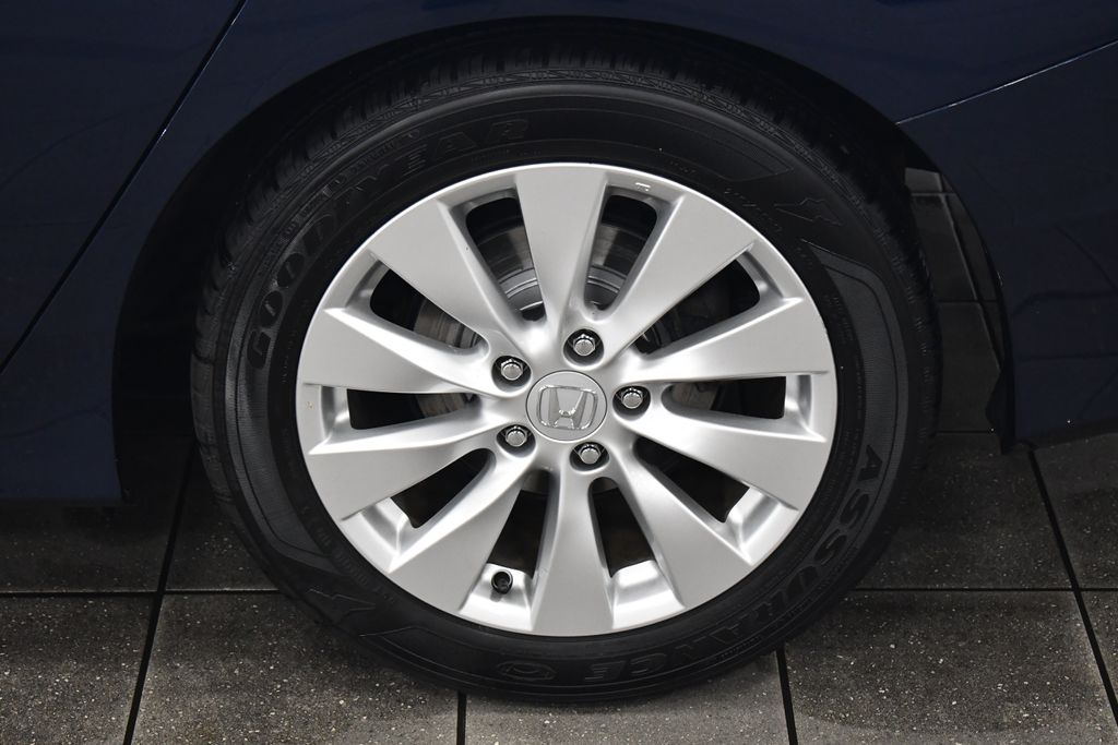 Thumbnail: 2015 Honda Accord - 13