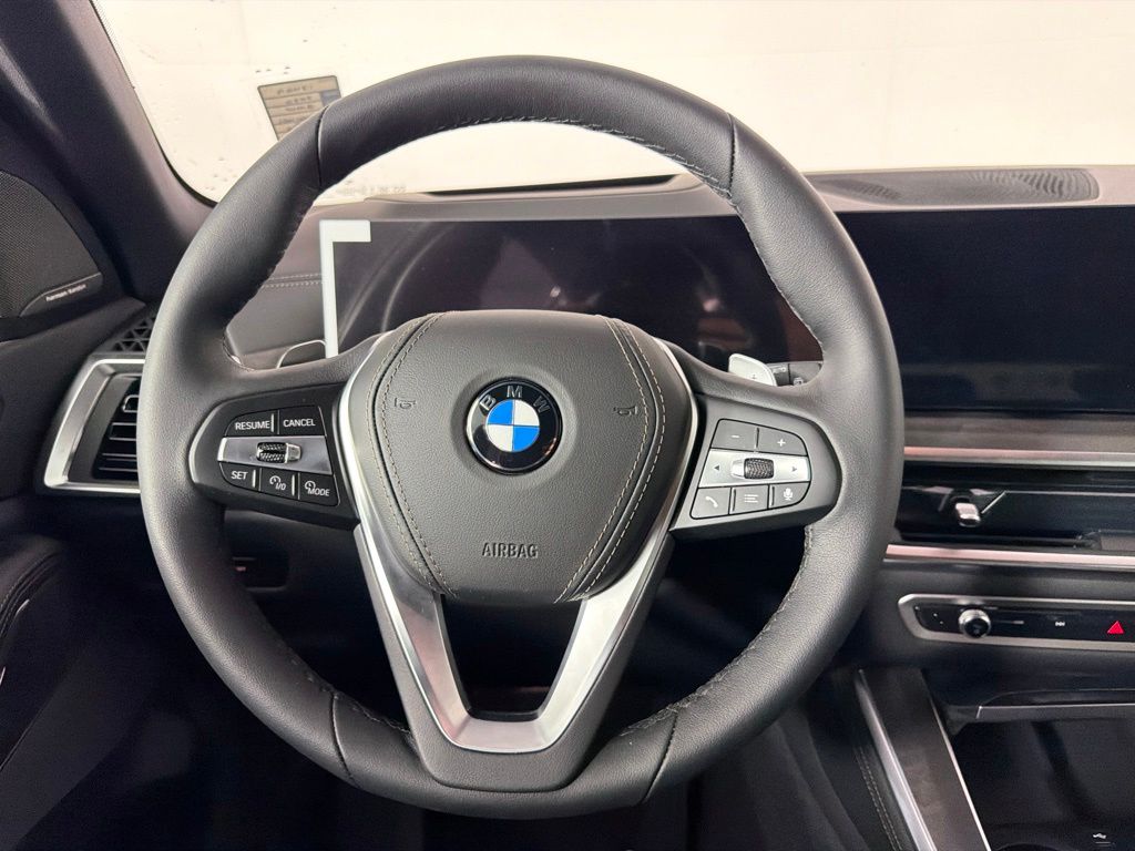 Thumbnail: 2026 BMW X5 - 15