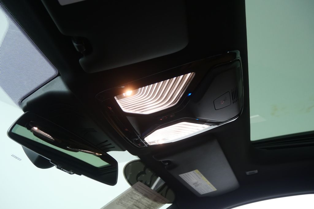 Thumbnail: 2023 BMW i4 - 22