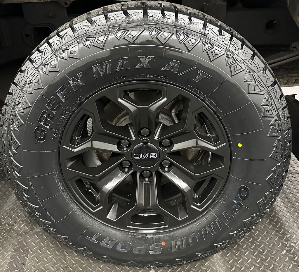 used 2023 GMC Sierra 1500 car, priced at $36,985