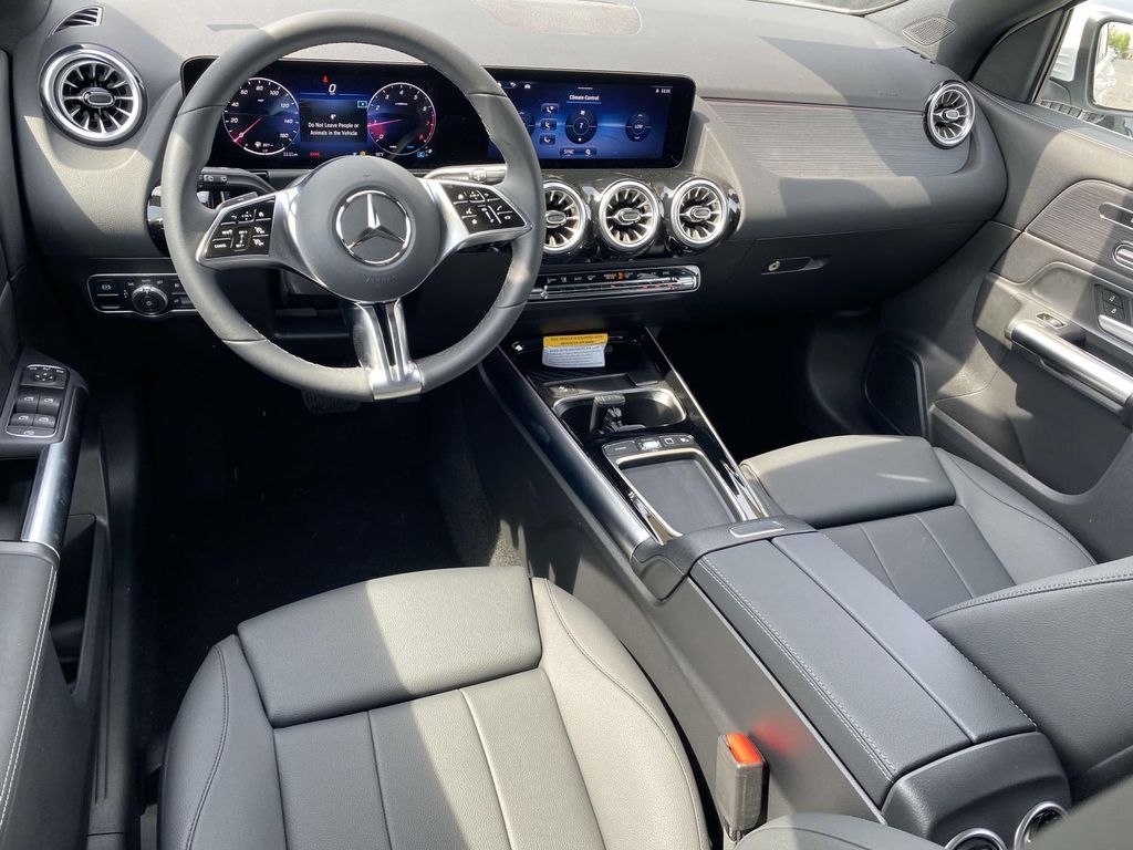 2025 Mercedes-Benz GLA 250 16