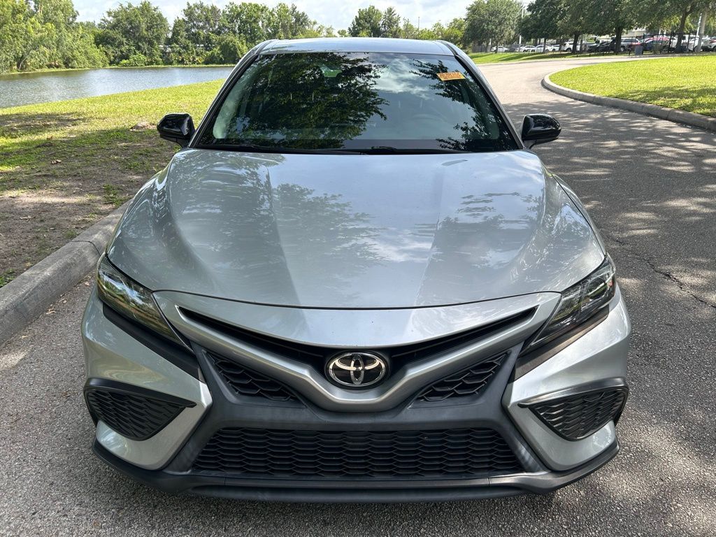 2021 Toyota Camry SE 8
