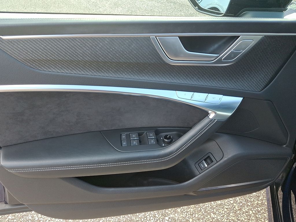 Thumbnail: 2020 Audi S7 - 13