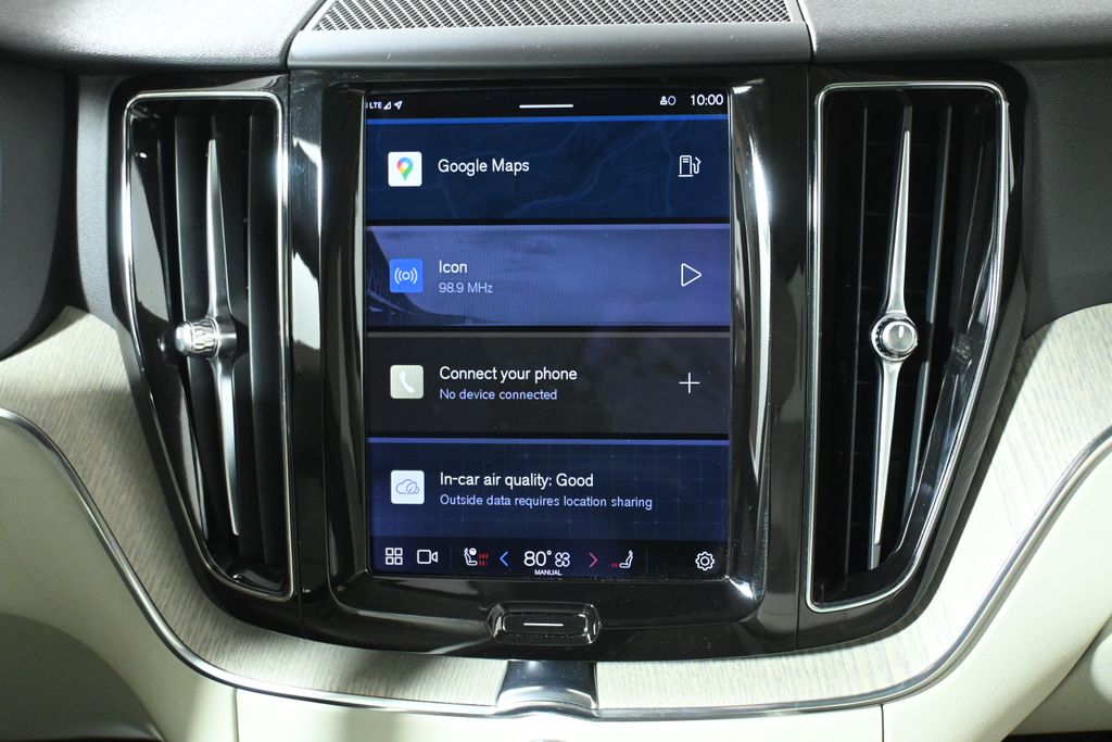 Thumbnail: 2023 Volvo XC60 - 21