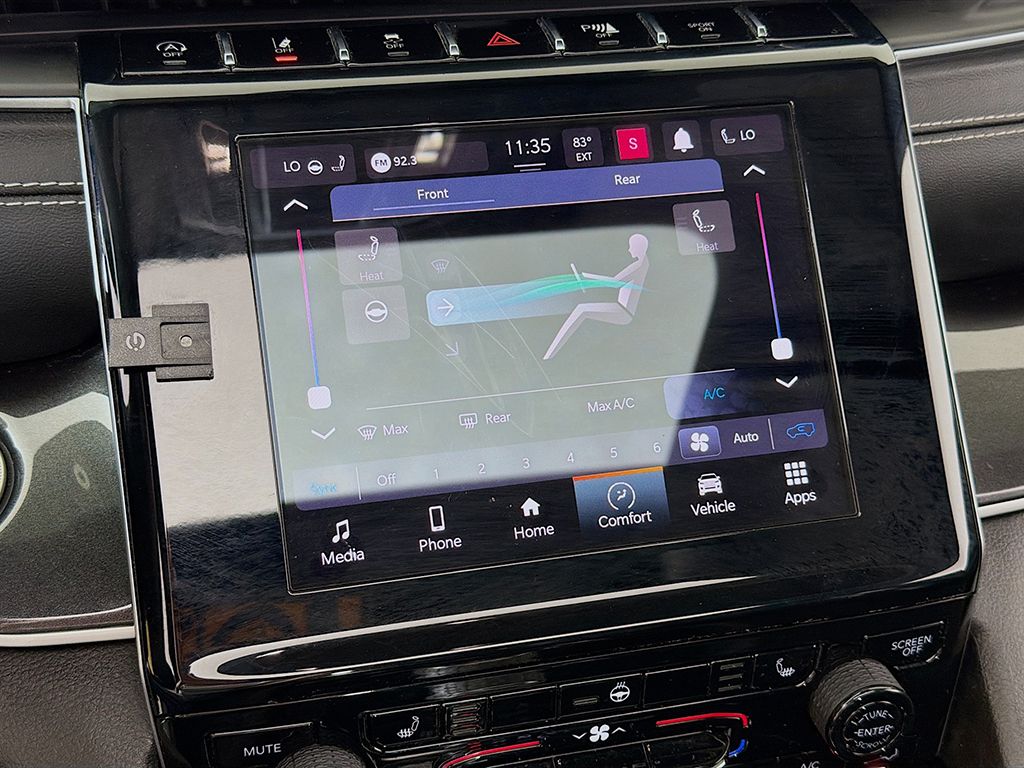 Used 2021 White Jeep Altitude image 39