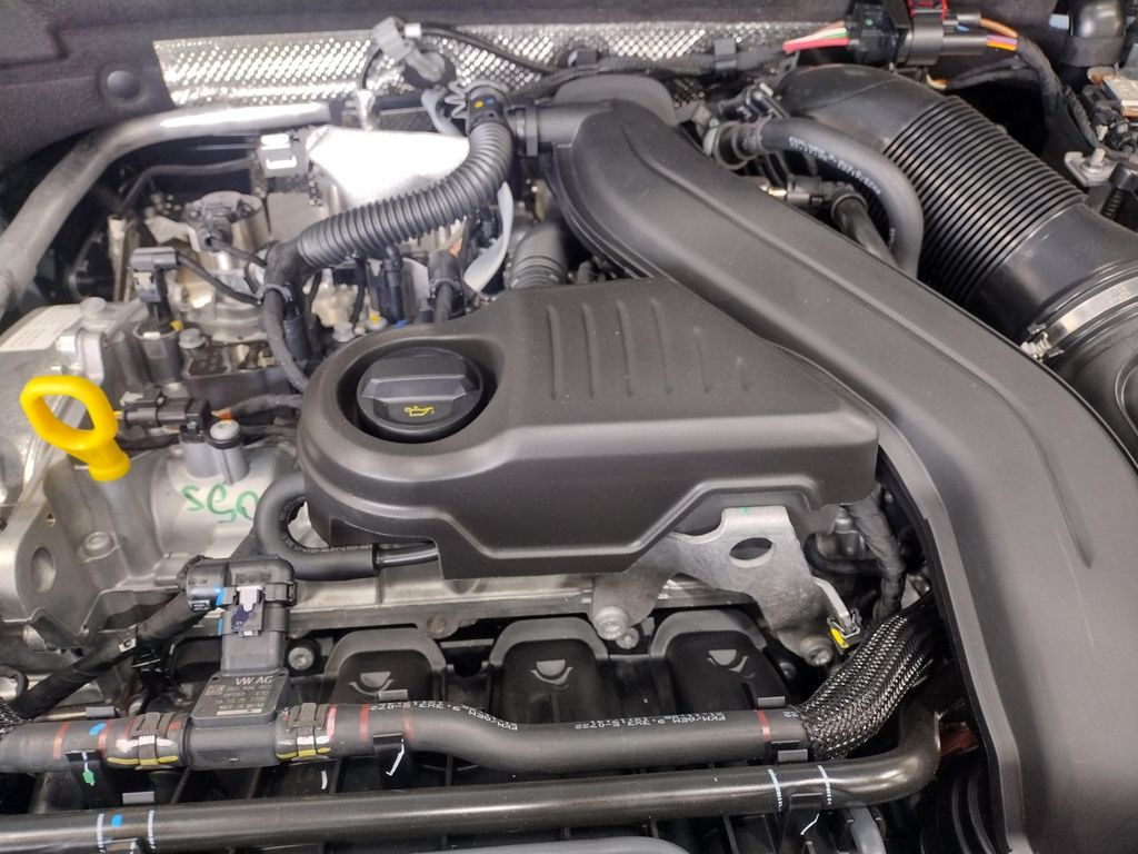 2026 Volkswagen Taos 1.5T SEL