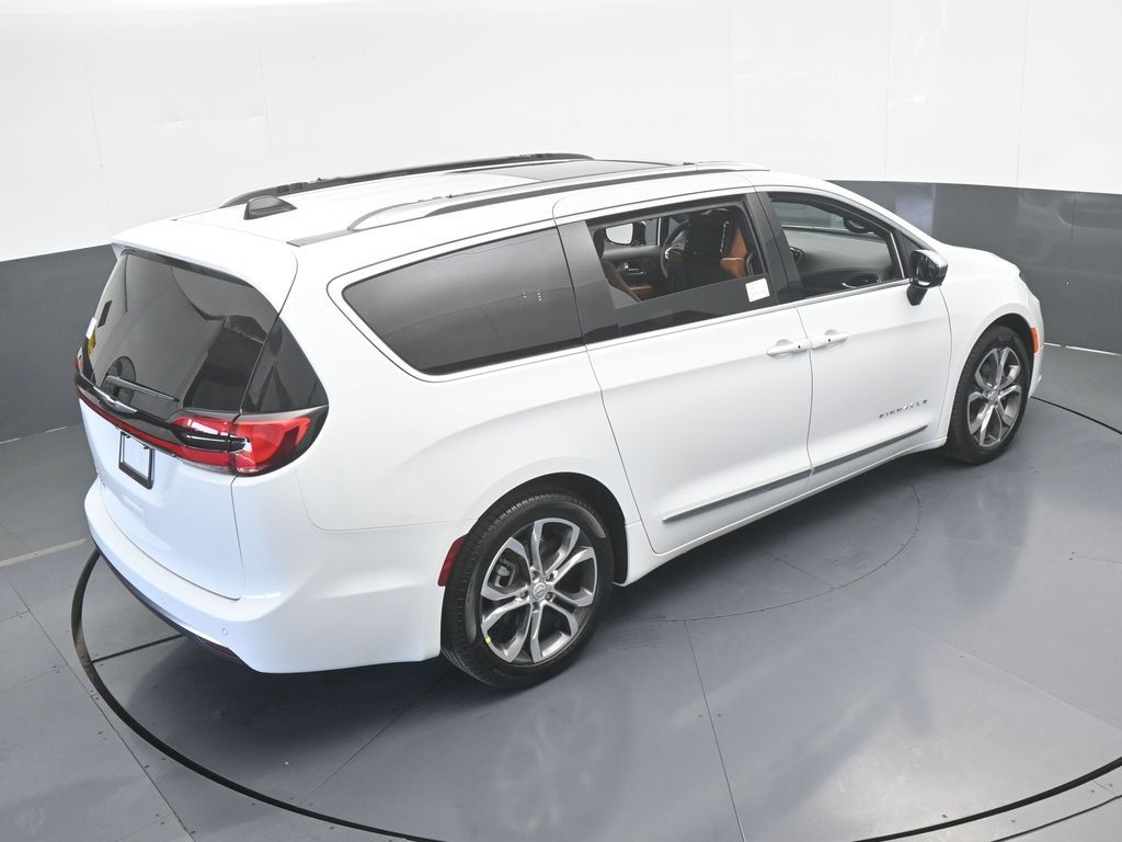 New 2026 Bright White Clearcoat Chrysler Pinnacle image 51