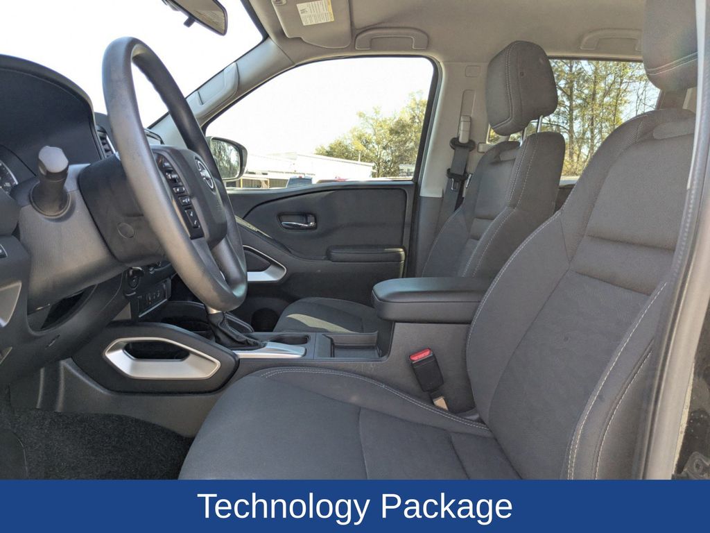 2023 Nissan Frontier Crew Cab SV 4x4