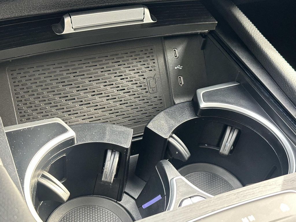 Thumbnail: 2026 Mercedes-Benz GLS - 23