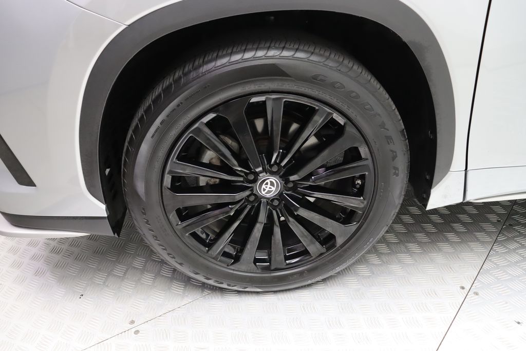 2023 Toyota Highlander XSE 4