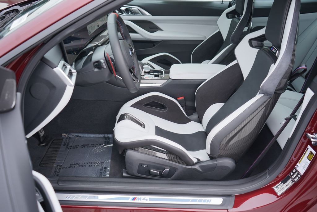 2025 BMW M4 Competition 11