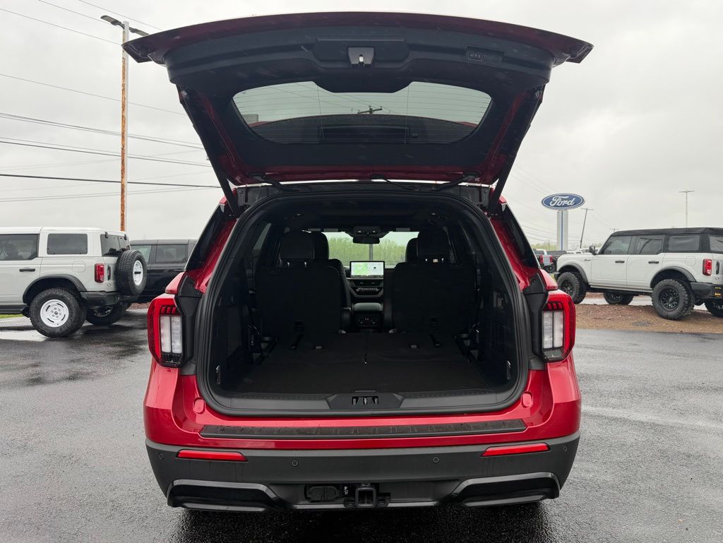 2026 Ford Explorer ST-Line - 4