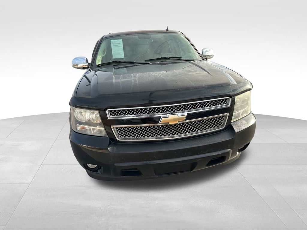 2011 Chevrolet Suburban 1500 LT 4