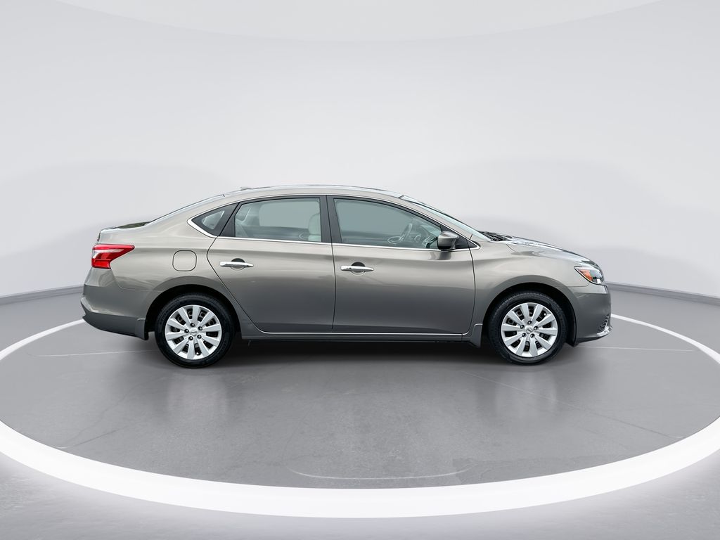 2017 Nissan Sentra SV - 8