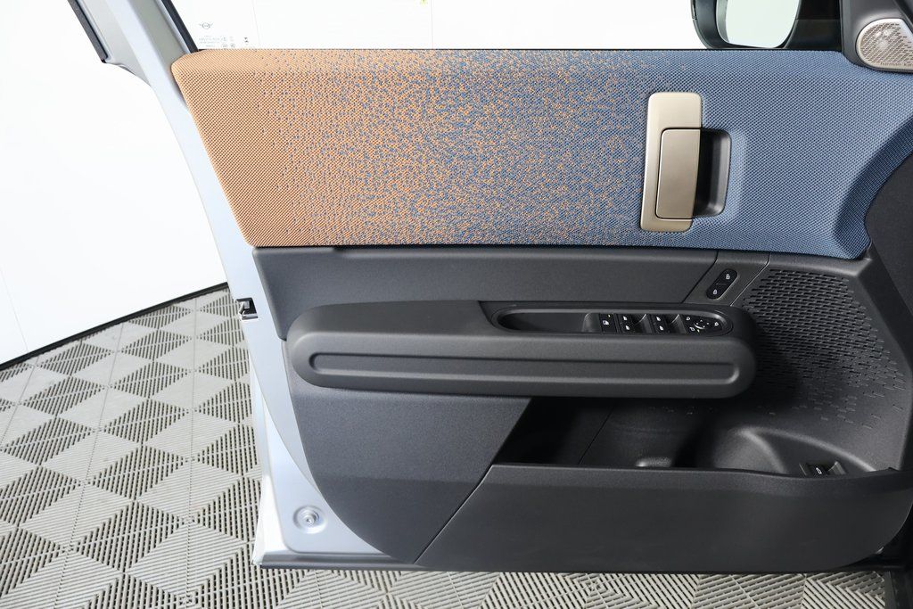 Thumbnail: 2027 MINI Cooper Countryman - 7
