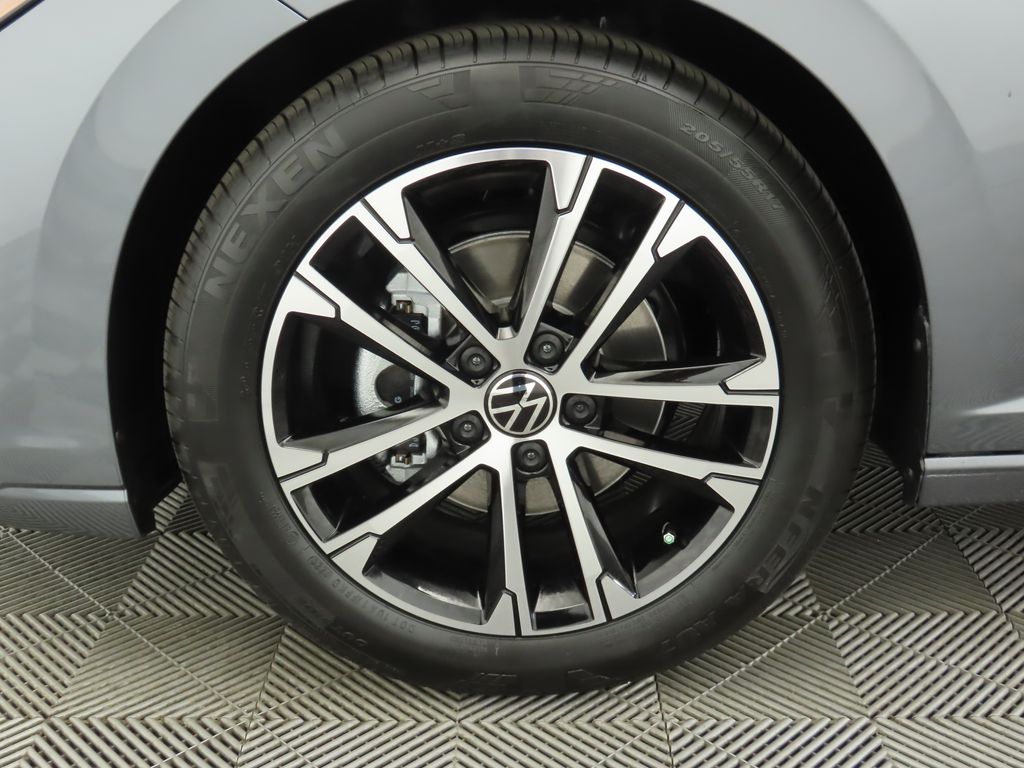 Thumbnail: 2026 Volkswagen Jetta - 30