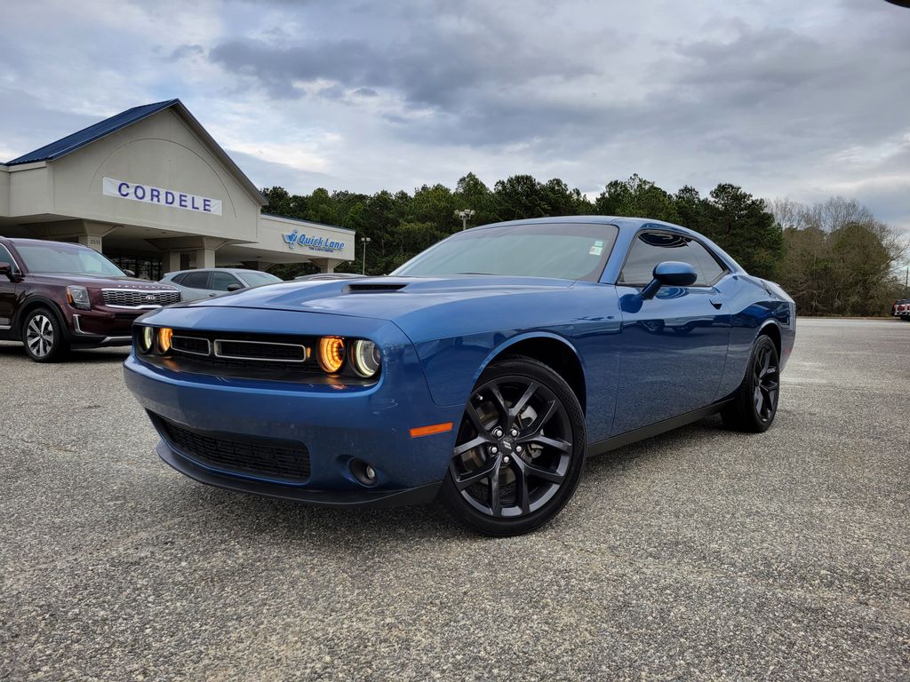 2022 Dodge Challenger SXT RWD