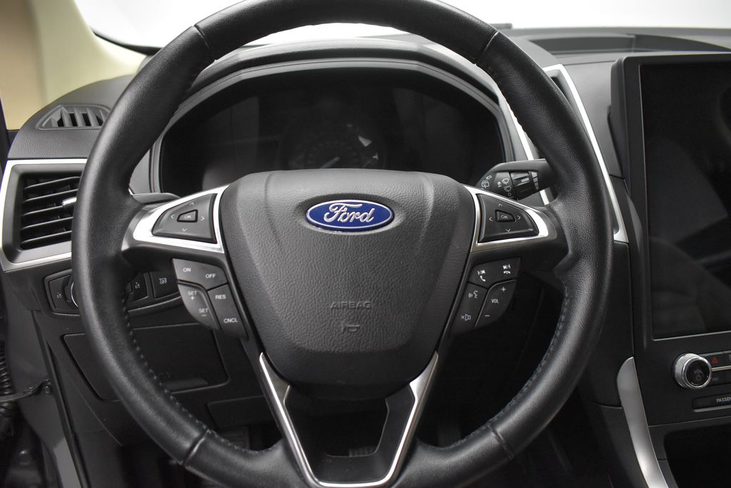 Thumbnail: 2023 Ford Edge - 16