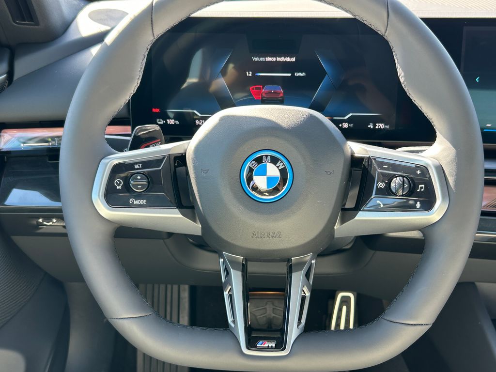 2025 BMW i5 eDrive40 18