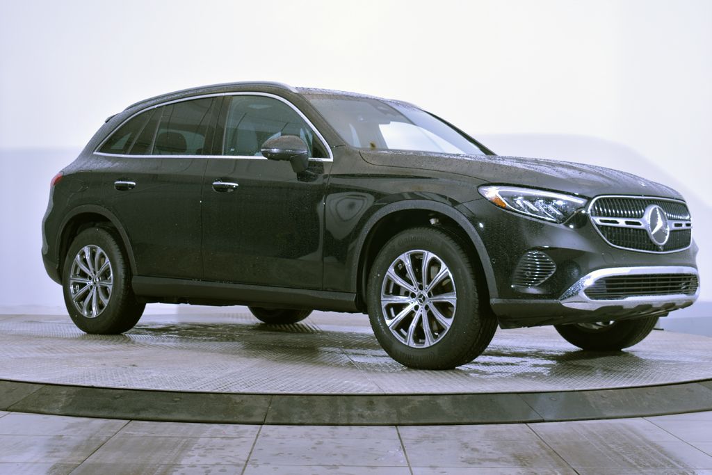 Thumbnail: 2026 Mercedes-Benz GLC - 9