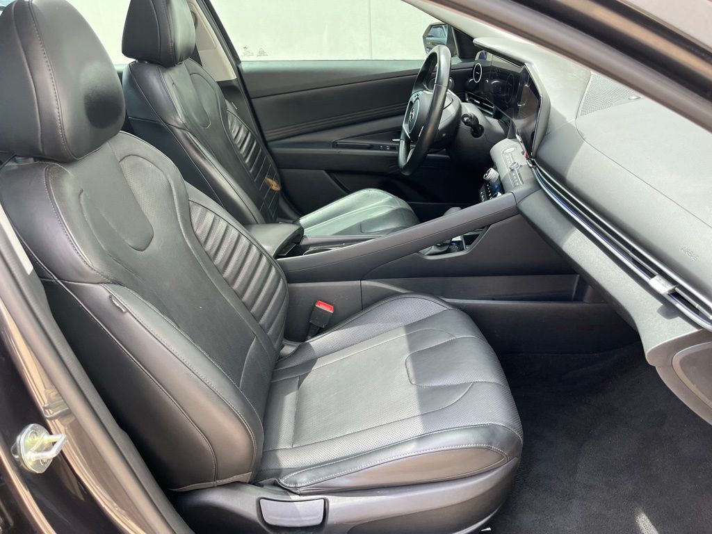 Used Car 2021 Hyundai Elantra  Limited For Sale Under $25,000 In Georgetown, Texas