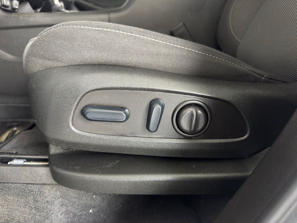 2023 Chevrolet Traverse LT - 9